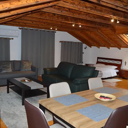 Wooden Attic Apartament Kastoria